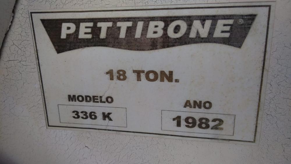 guindaste-pettibone-18-ton-x-18-metros-07.webp