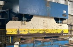 Dobradeira Rio Negro  4000 x 280 Ton - cód 028403